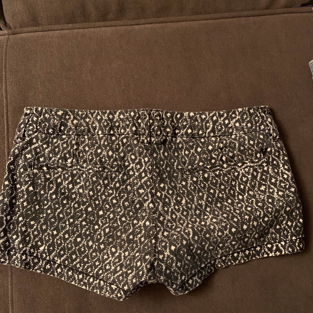 American Eagle patterned shorts
